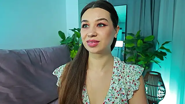 Snapshot of divetagrace chatting on March 22, 6:22 pm divetagrace online show from March 22, 6:22 pm