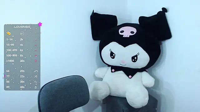 Snapshot of majabloom_ chatting on November 4, 1:16 am majabloom online show from November 4, 1:16 am