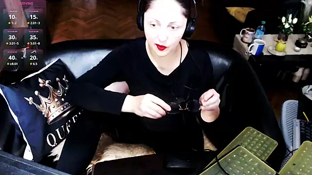 Snapshot of Imperatriza chatting on April 3, 8:45 am Imperatriza online show from April 3, 8:45 am