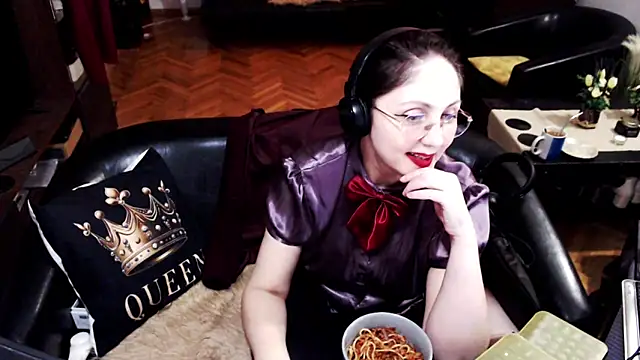 Snapshot of Imperatriza chatting on April 21, 1:42 am Imperatriza online show from April 21, 1:42 am