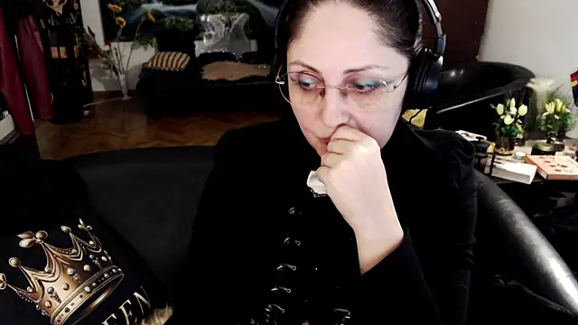 Snapshot of Imperatriza chatting on April 28, 7:41 pm Imperatriza online show from April 28, 7:41 pm
