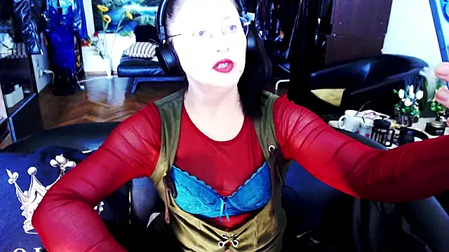 Snapshot of Imperatriza chatting on May 18, 12:55 pm Imperatriza online show from May 18, 12:55 pm