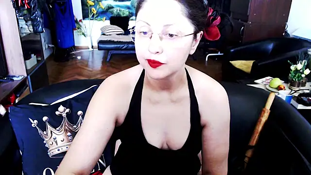 Snapshot of Imperatriza chatting on June 15, 7:43 am Imperatriza online show from June 15, 7:43 am