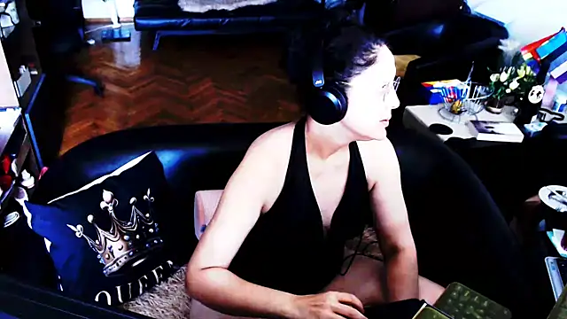 Snapshot of Imperatriza chatting on July 28, 2:13 pm Imperatriza online show from July 28, 2:13 pm