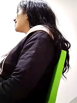 Snapshot of angelie_3 chatting on December 6, 4:03 am angelie 3 online show from December 6, 4:03 am