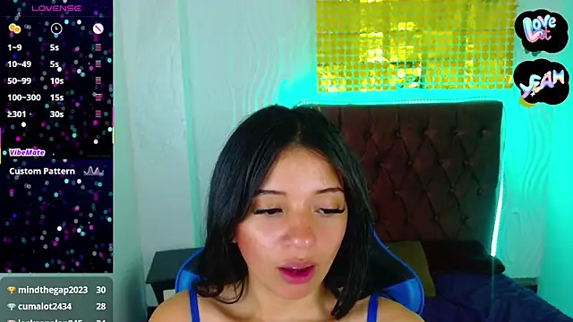 Snapshot of angelie_3 chatting on March 16, 9:16 am angelie 3 online show from March 16, 9:16 am