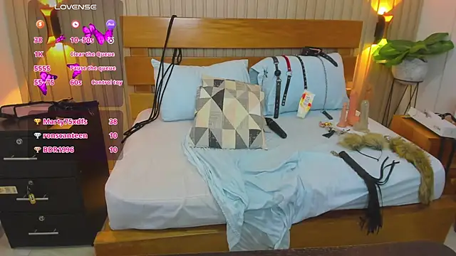 luciana ballesteros  online show from February 21, 4:37 pm