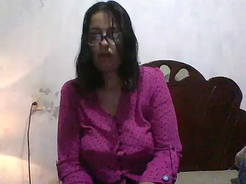Samanthat33 online show from February 27, 5:58 pm