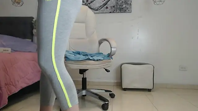 ghostwoman online show from October 25, 2:02 pm