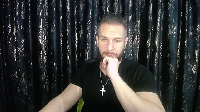 HotterLrgDom online show from February 3, 10:00 pm