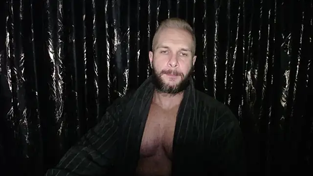 HotterLrgDom online show from February 9, 10:32 pm