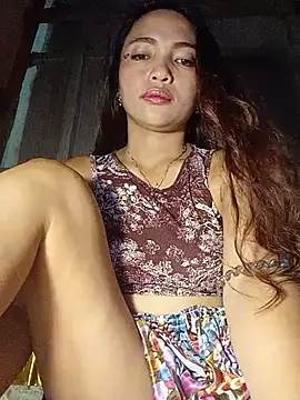 Snapshot of prettybella4u chatting on June 6, 1:32 am prettybella4u online show from June 6, 1:32 am
