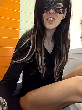 EmySkinny85 online show from December 30, 9:29 pm