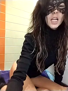 EmySkinny85 online show from January 6, 8:35 am