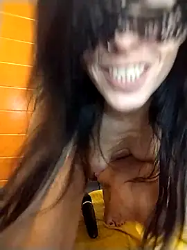 EmySkinny85 online show from January 15, 8:58 pm