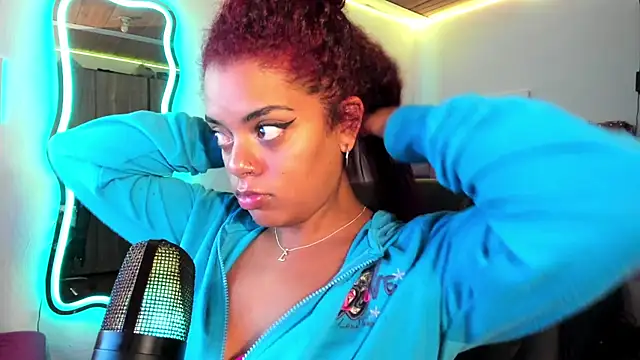 ladyrd1 online show from January 15, 5:50 am