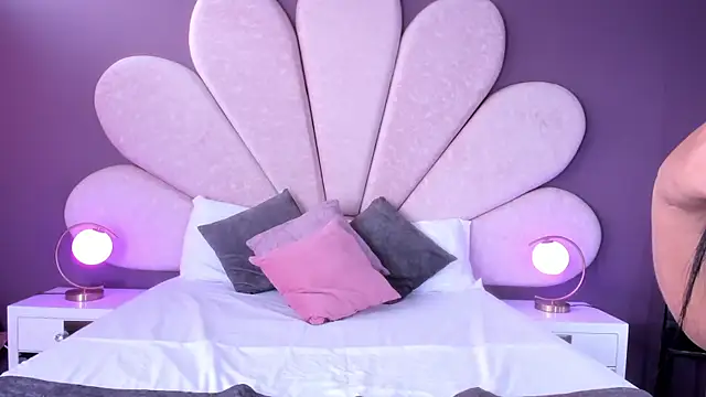 MarianaGarciaa   online show from February 7, 7:38 pm