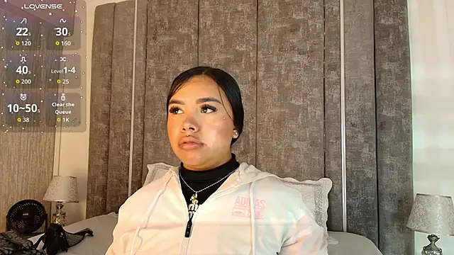 MarianaGarciaa   online show from November 27, 6:54 pm