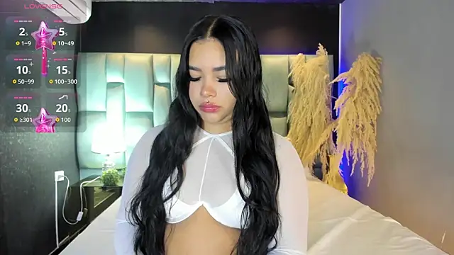 MarianaGarciaa   online show from June 18, 6:34 pm