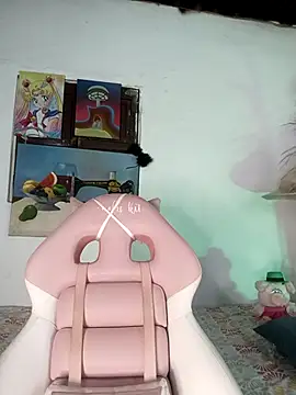 lovely kitt online show from March 11, 12:49 am