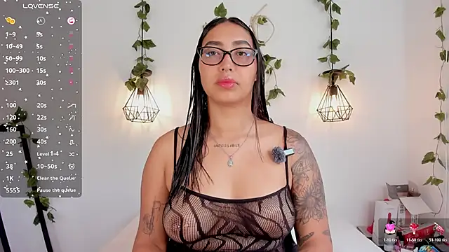 melanieecox online show from February 10, 8:46 pm