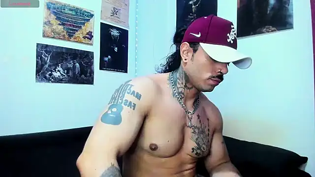 Snapshot of Van_Velckan chatting on February 23, 4:10 am Van Velckan online show from February 23, 4:10 am