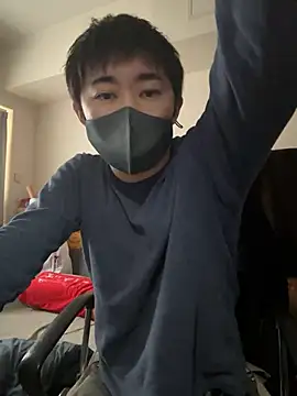Snapshot of kentyken chatting on April 3, 4:43 am kentyken online show from April 3, 4:43 am