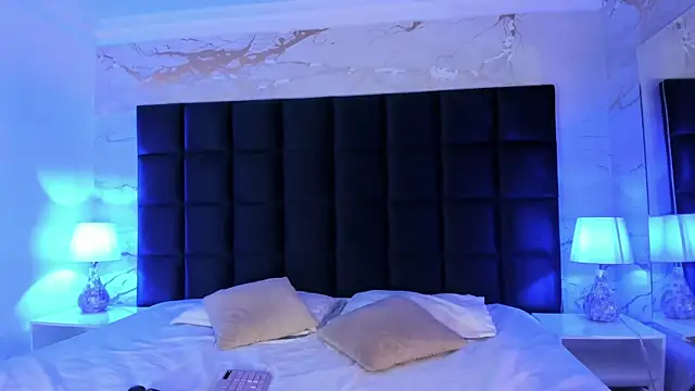 sabrinamilani online show from October 4, 3:15 am