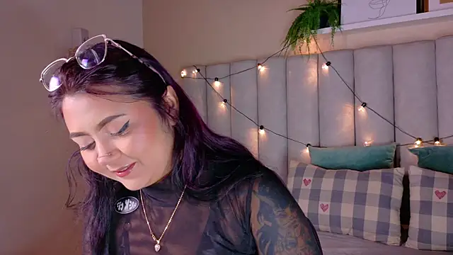 alaia-rogers online show from January 16, 11:58 am