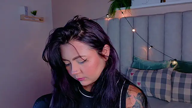 alaia-rogers online show from February 9, 11:47 am