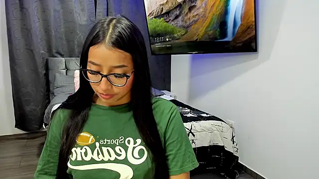 Snapshot of isa_bellaa0 chatting on December 21, 4:52 am isa bellaa0 online show from December 21, 4:52 am