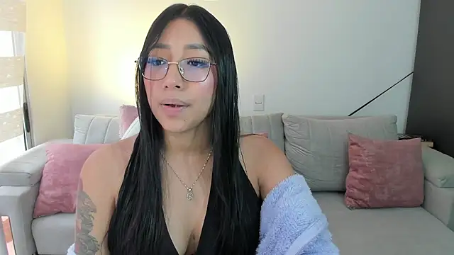 Snapshot of isa_bellaa0 chatting on December 4, 11:52 am isa bellaa0 online show from December 4, 11:52 am