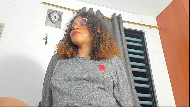 Ada gales  online show from November 5, 4:23 am