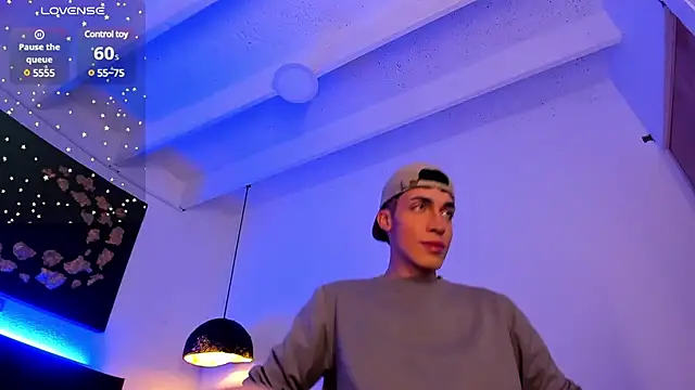 Snapshot of Angel_Snowhotxxx chatting on February 2, 3:39 pm Angel Snowhotxxx online show from February 2, 3:39 pm