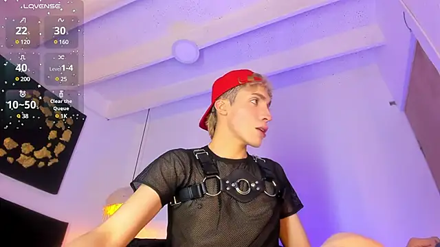 Snapshot of Angel_Snowhotxxx chatting on March 11, 6:53 am Angel Snowhotxxx online show from March 11, 6:53 am