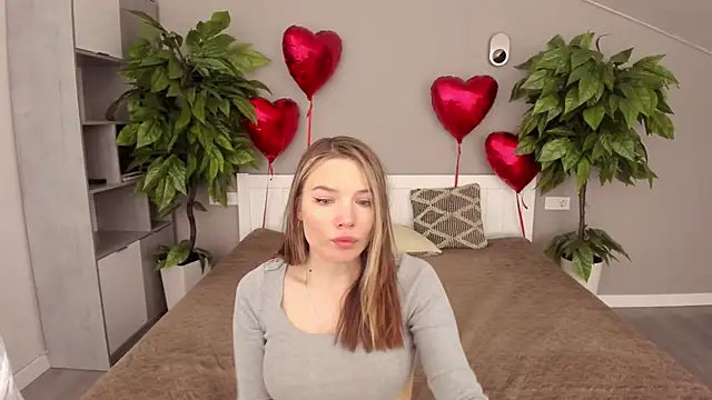 IceDanielles online show from February 20, 1:30 pm