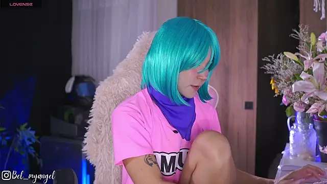 Bella-Franco online show from June 17, 2:07 pm