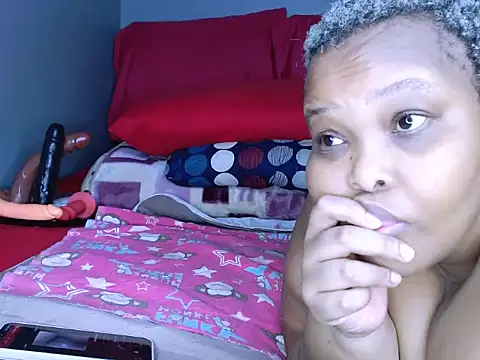 Snapshot of fatafricanqueen chatting on April 17, 7:06 pm fatafricanqueen online show from April 17, 7:06 pm