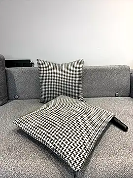 Snapshot of SaraSchener chatting on September 23, 10:35 pm SaraSchener online show from September 23, 10:35 pm