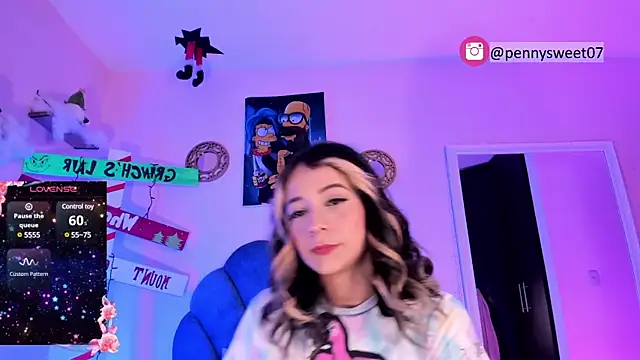 Snapshot of penny_sweett_ chatting on January 6, 10:58 pm penny sweett online show from January 6, 10:58 pm