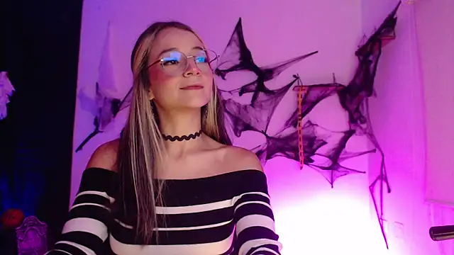 Snapshot of penny_sweett_ chatting on October 30, 11:38 pm penny sweett online show from October 30, 11:38 pm