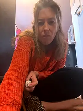 Lwhite1 online show from October 28, 4:31 pm