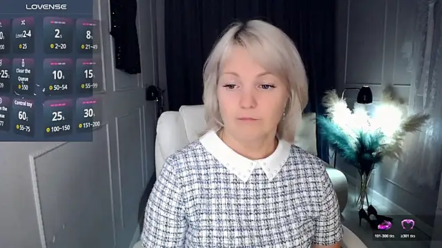 Juarnea online show from November 26, 10:00 pm