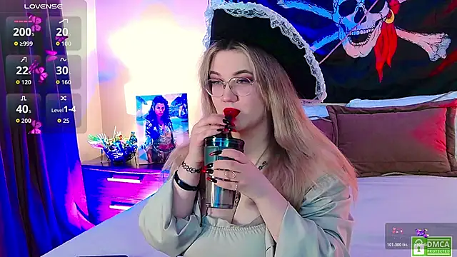 Snapshot of Nancy_Mooree chatting on October 31, 1:12 pm Nancy Mooree online show from October 31, 1:12 pm