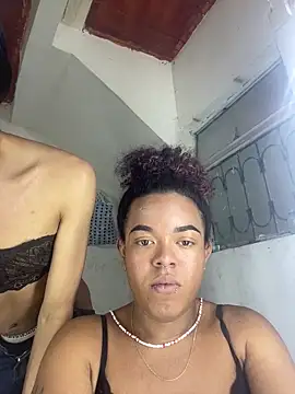 Snapshot of KayleighDreams_ chatting on October 17, 8:17 am KayleighDreams online show from October 17, 8:17 am