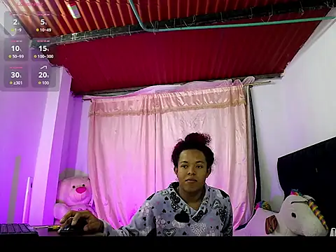 Snapshot of KayleighDreams_ chatting on November 25, 12:54 am KayleighDreams online show from November 25, 12:54 am