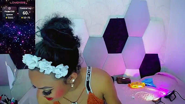 Snapshot of KayleighDreams_ chatting on February 24, 12:25 pm KayleighDreams online show from February 24, 12:25 pm