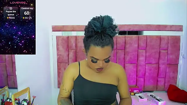 Snapshot of KayleighDreams_ chatting on March 5, 1:23 am KayleighDreams online show from March 5, 1:23 am