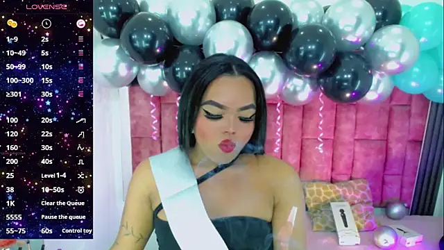 Snapshot of KayleighDreams_ chatting on March 19, 4:49 am KayleighDreams online show from March 19, 4:49 am