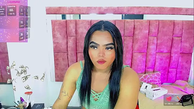 Snapshot of KayleighDreams_ chatting on March 21, 8:19 am KayleighDreams online show from March 21, 8:19 am